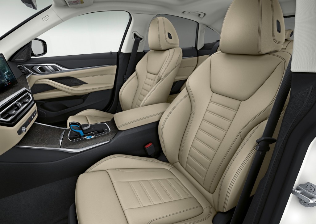 BMW i4 intérieur