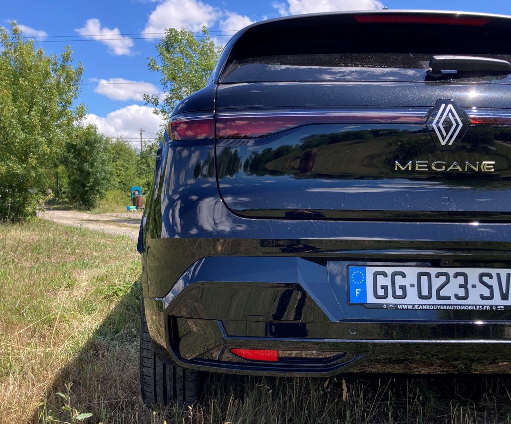 feu arrière gauche Mégane E-Tech essai