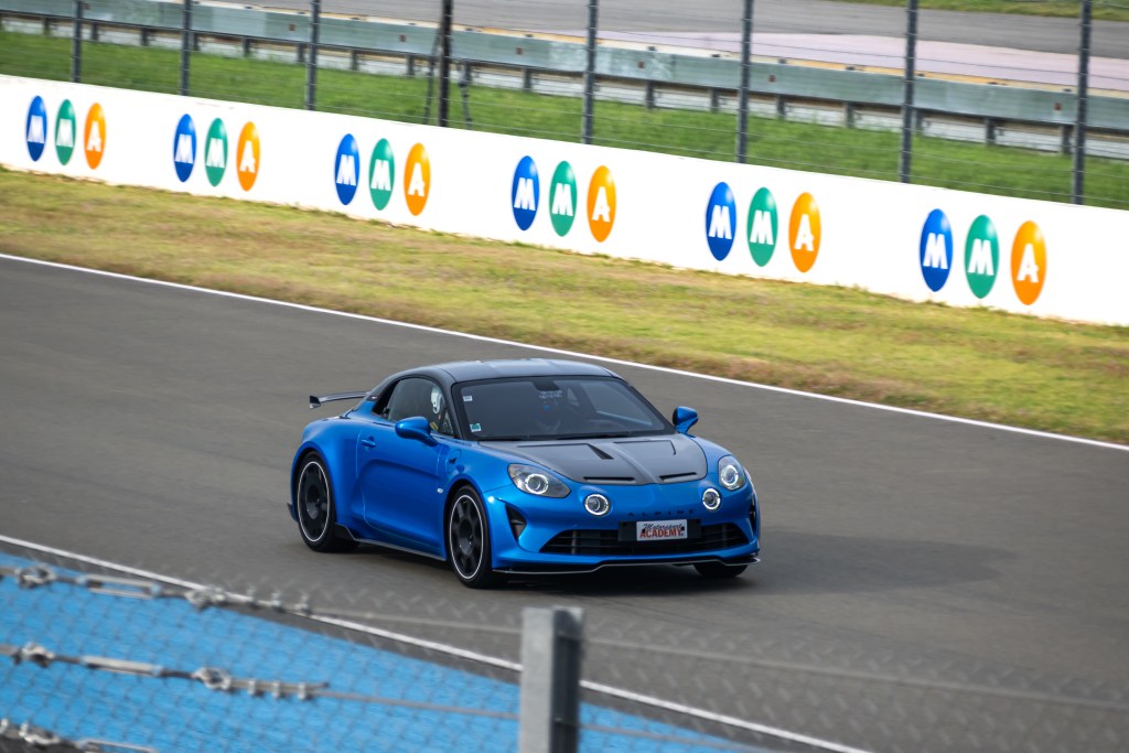 Alpine A110 R dynamique