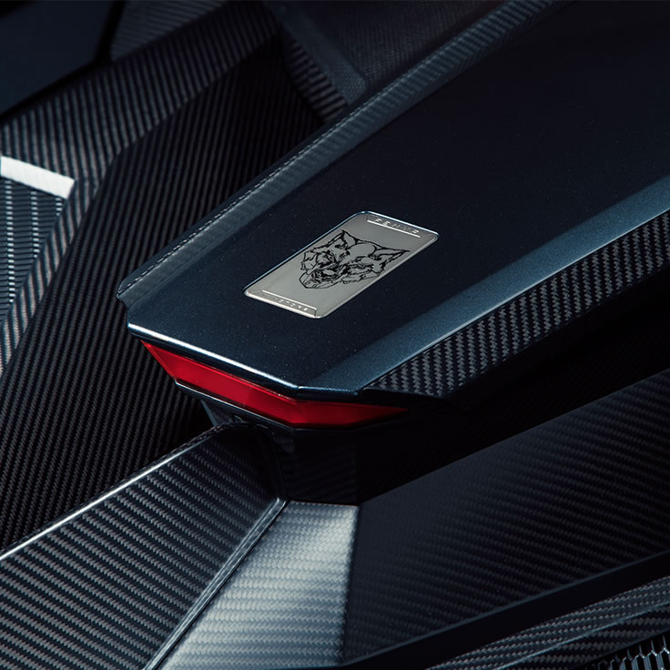 Photos : W Motors news