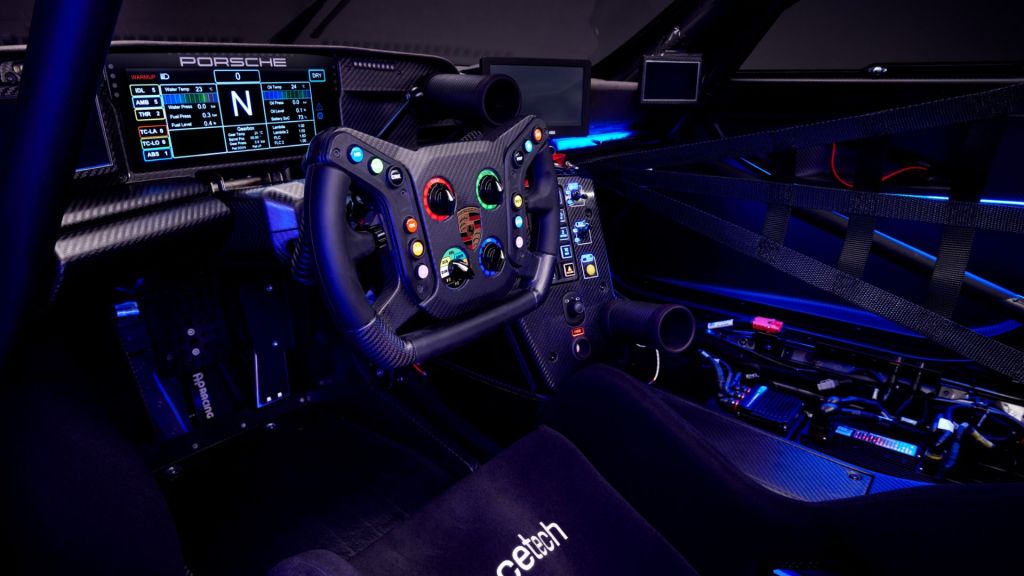 Porsche 911 GT3 R Rennsport intérieur