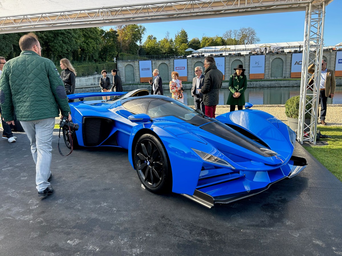 Delage D12 3/4 avant