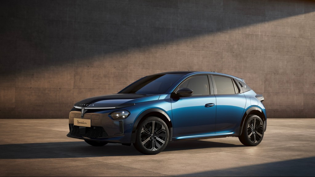 Lancia Ypsilon Cassina 2024