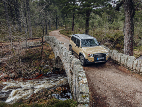 Toyota Land Cruiser pont avant