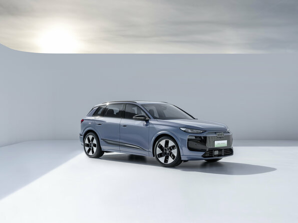 Audi Q6L e-tron avant