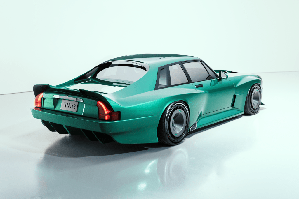 TWR Supercat arrière