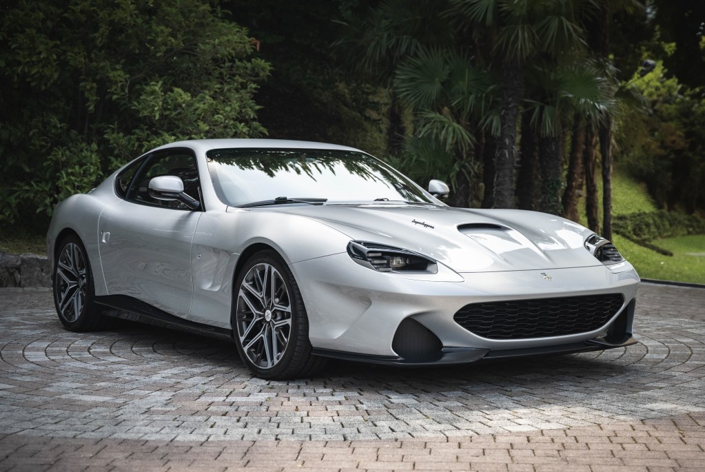 Touring Superleggera Veloce12 avant