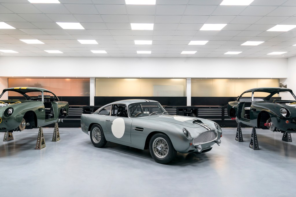 Aston Martin DB4 GT Continuation