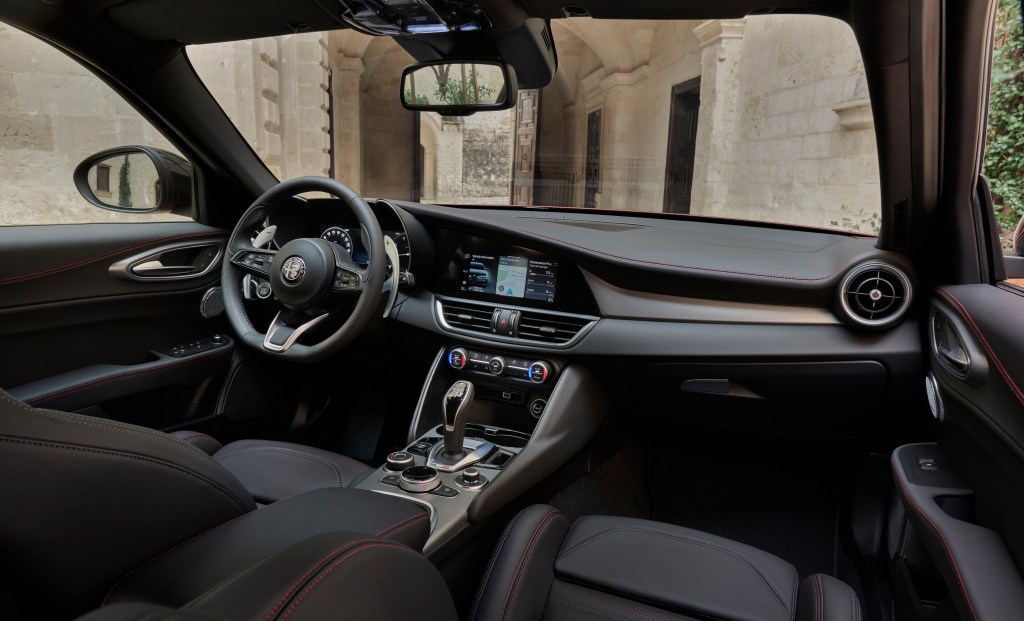 Alfa Romeo Giulia Intérieur