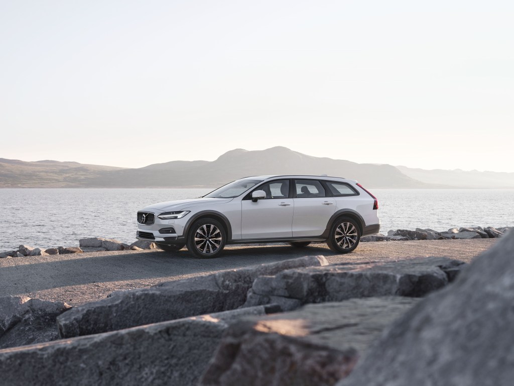 V90 Cross Country