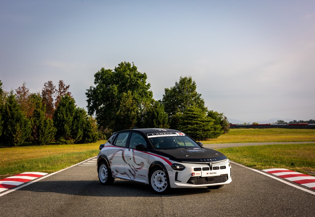 Lancia Ypsilon Rally4 HF