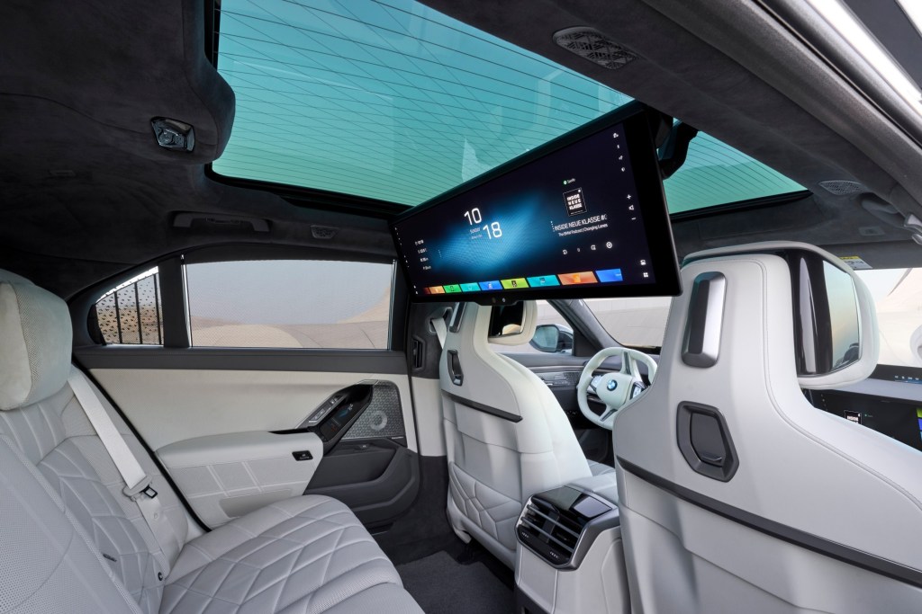 BMW i7 G70 LCi
