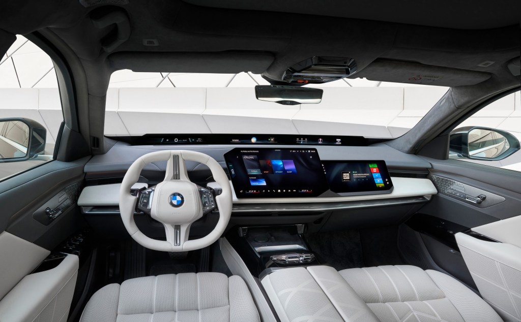 BMW i7 G70 LCi