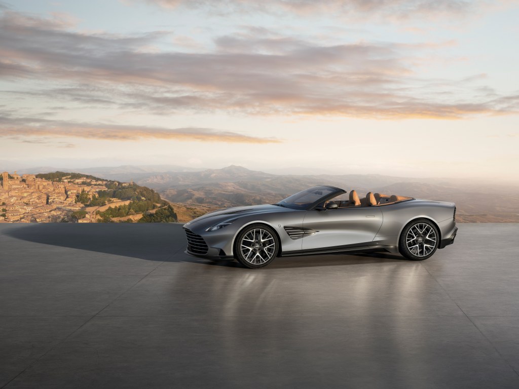 Aston Martin Vanquish 25th