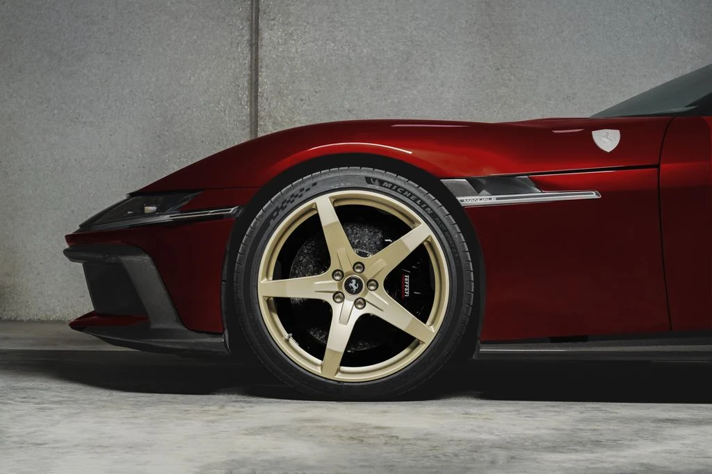 Ferrari 12Cilindri Manuale