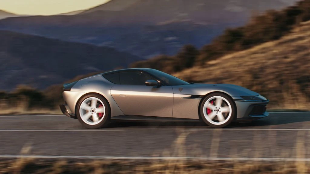 Ferrari 12Cilindri Manuale