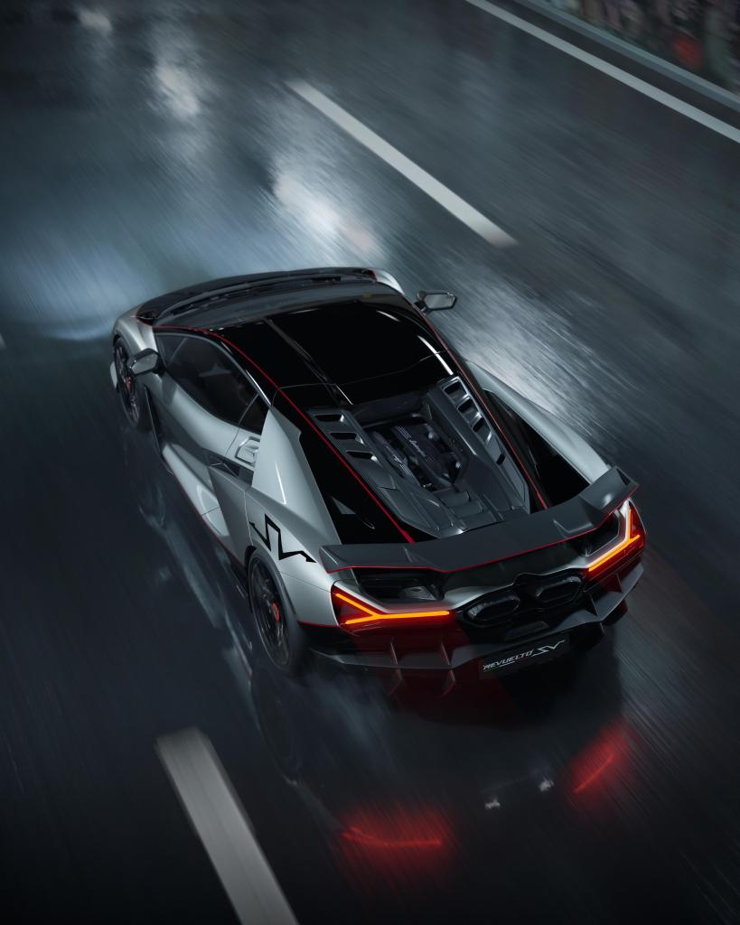 Lamborghini Revuelto SV